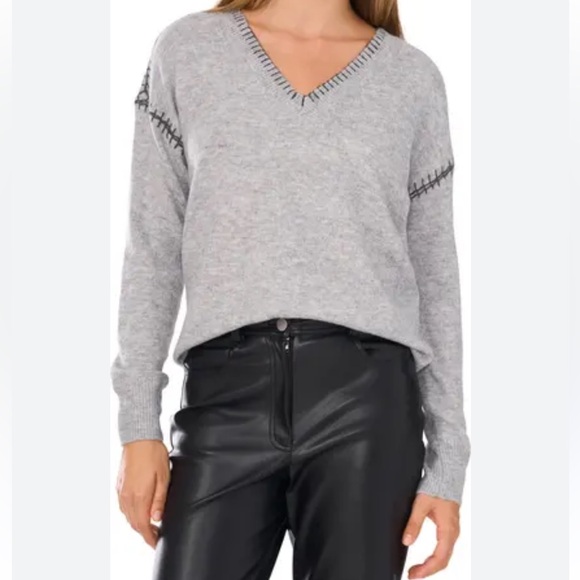 CeCe Sweaters - CeCe NWT V-Neck Gray /Blk Whipstitch Vneck Long Sleeve Pullover Sweater Medium